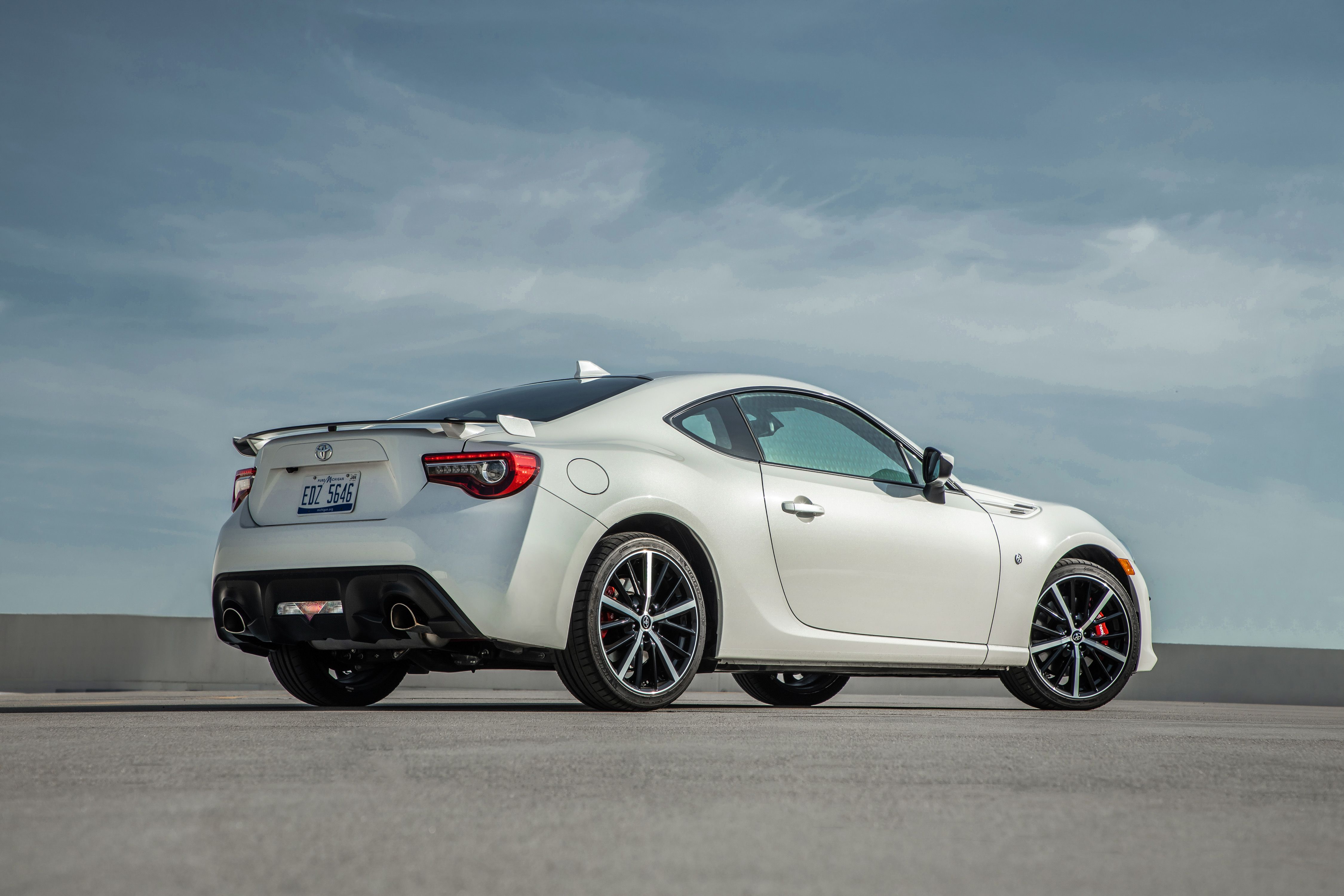 Toyota 86 Review Pricing And Specs