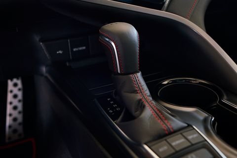 Vehicle, Car, Center console, Gear shift, Automotive design, Personal luxury car, Steering wheel, 