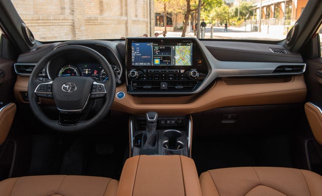 2020 Toyota Highlander Ups Its Three-Row SUV Ante