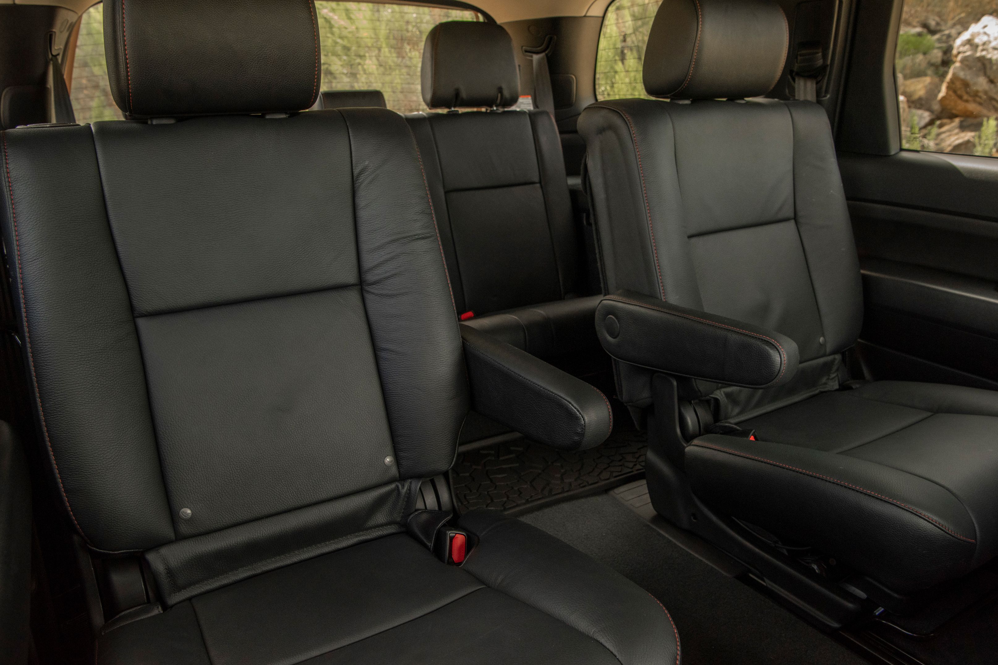Introduce 181+ images toyota sequoia captains chairs In.thptnganamst