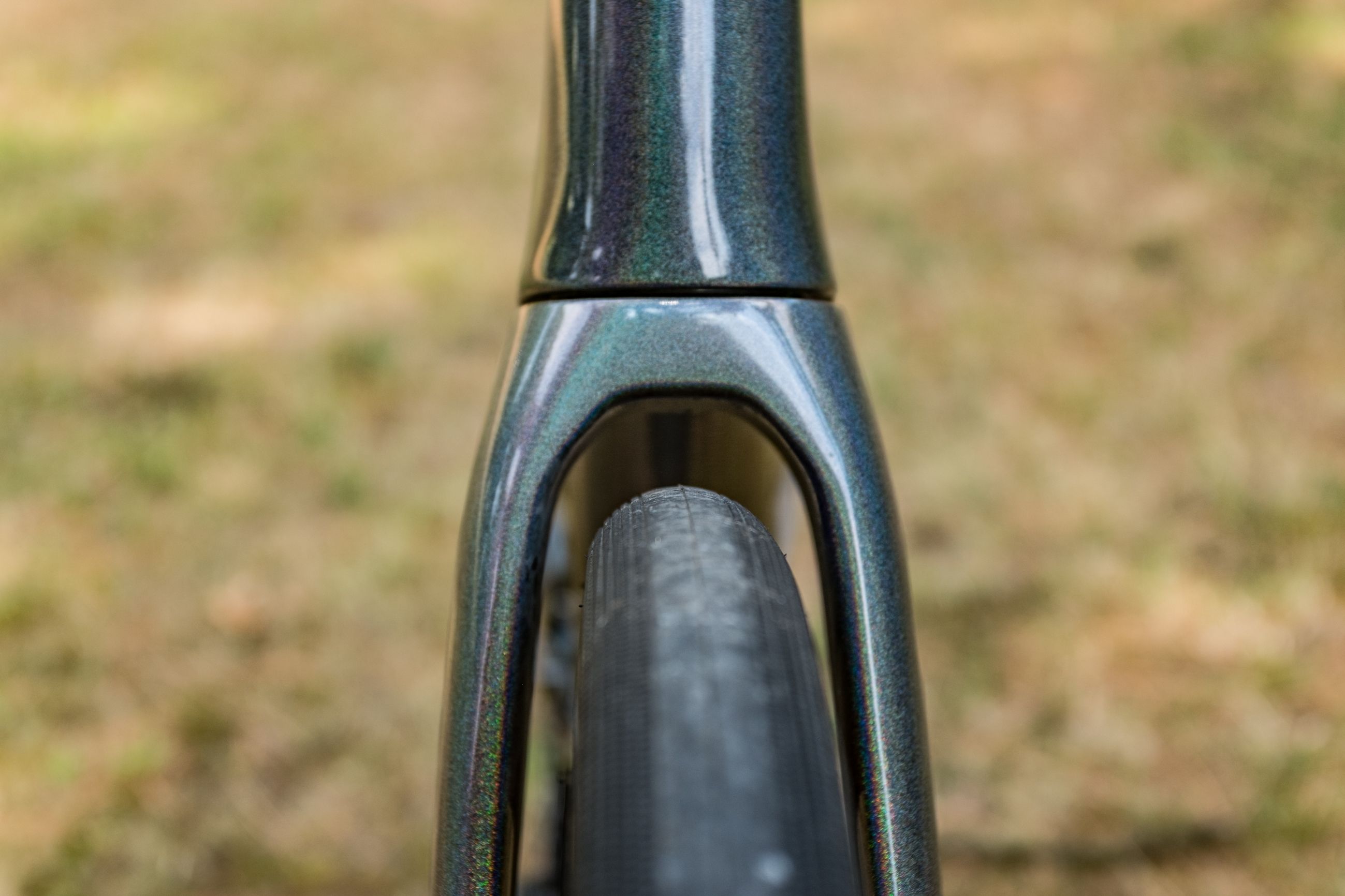 Bicycle fork, Bicycle frame, Bicycle tire, Tire, Rim, Bicycle part, Bicycle wheel, Metal, Steel, 