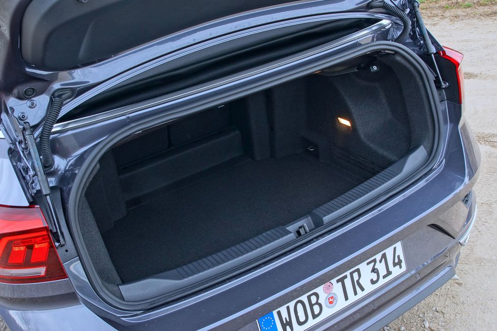 Volkswagen T-Roc (2024) boot space & practicality
