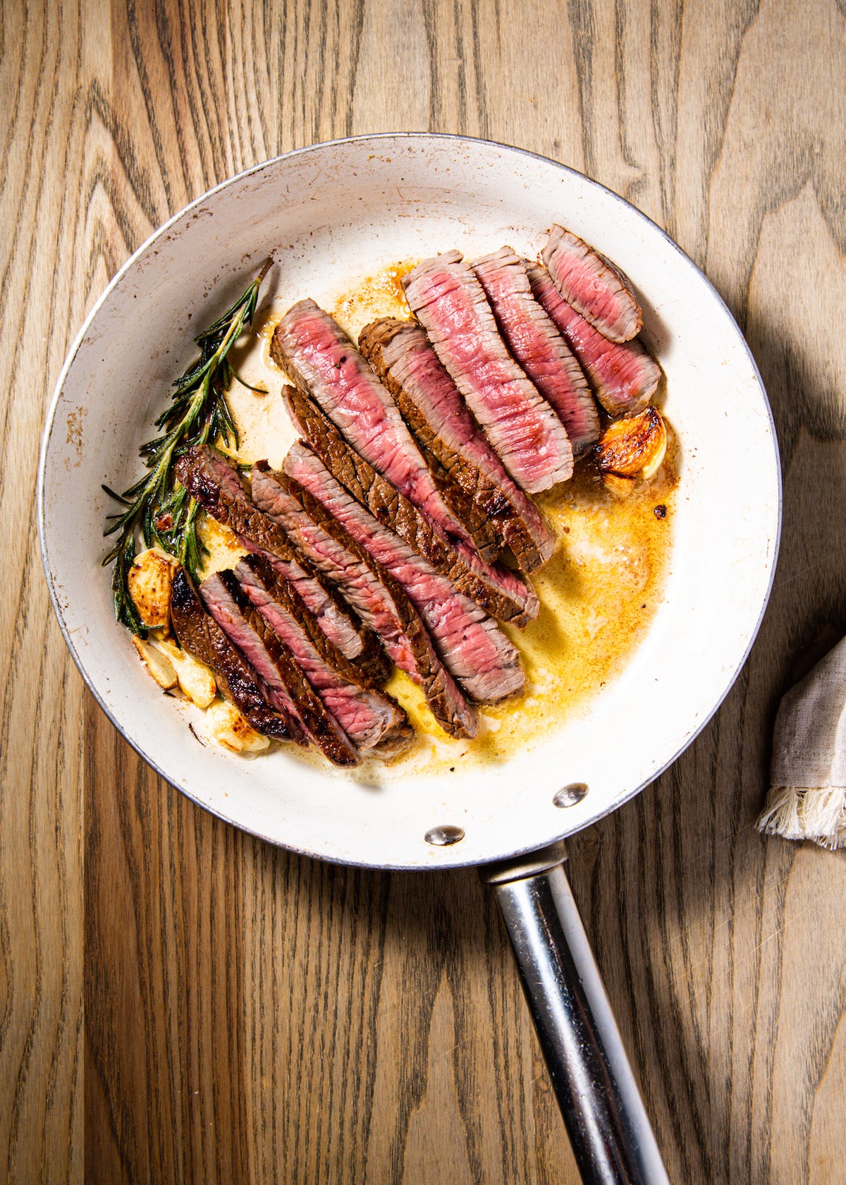 Pan-Seared Garlic-Rosemary Round Steak Recipe