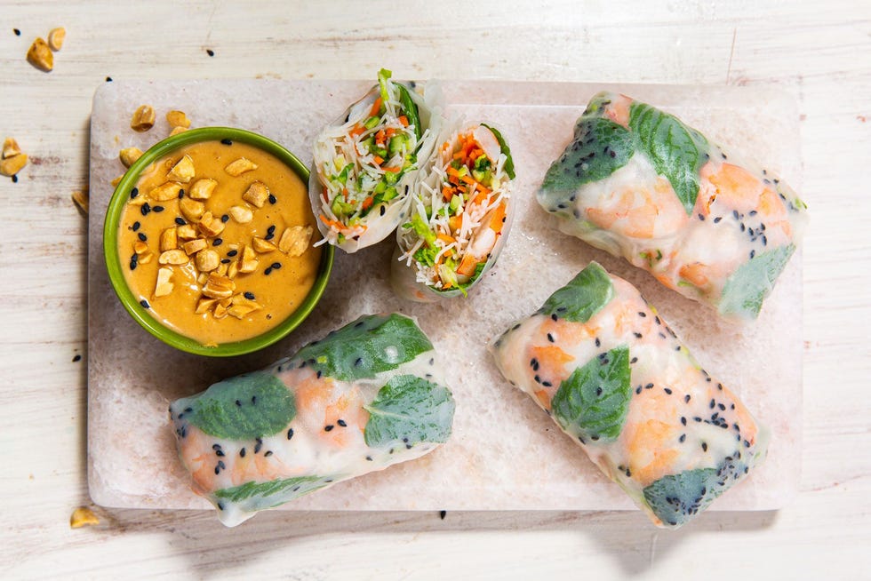 summer rolls with peanut dipping sauce
