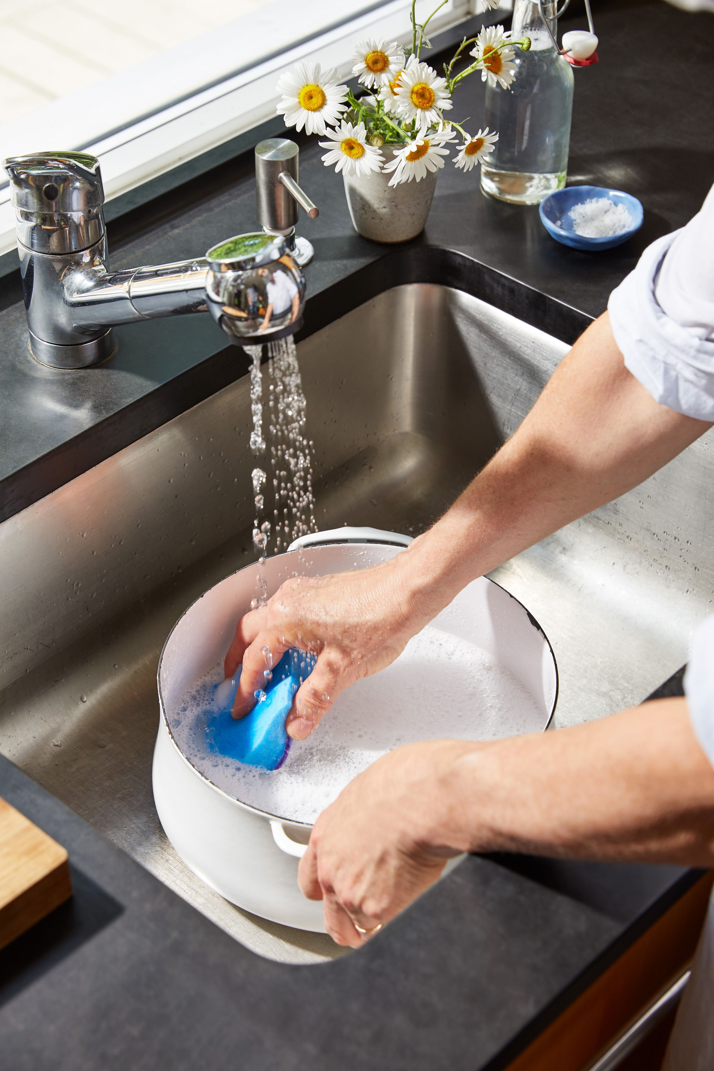 Wash the Right Way to Keep Pots and Pans Looking Brand-New