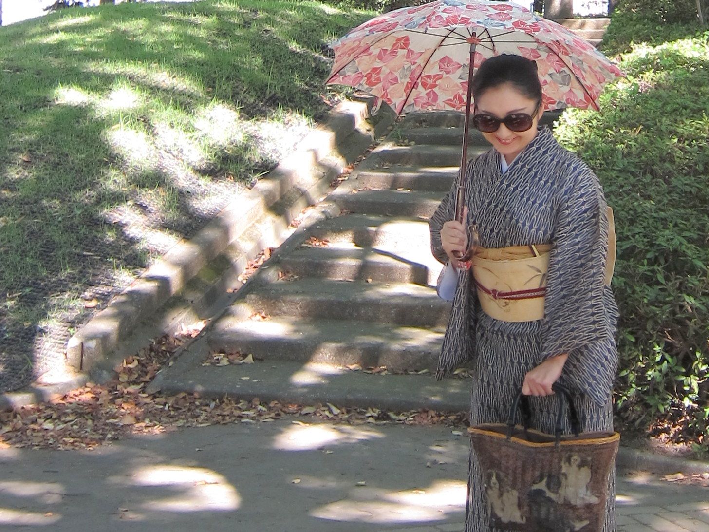 朝香沙都子の着物ダイアリー｜絹の紅梅織を夏着物として楽しむ