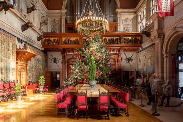 Biltmore Estate Is Hosting a Virtual Christmas Tree Raising to Kick Off ...