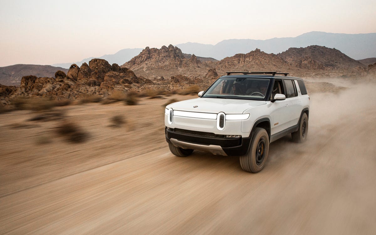 rivian r1s off road