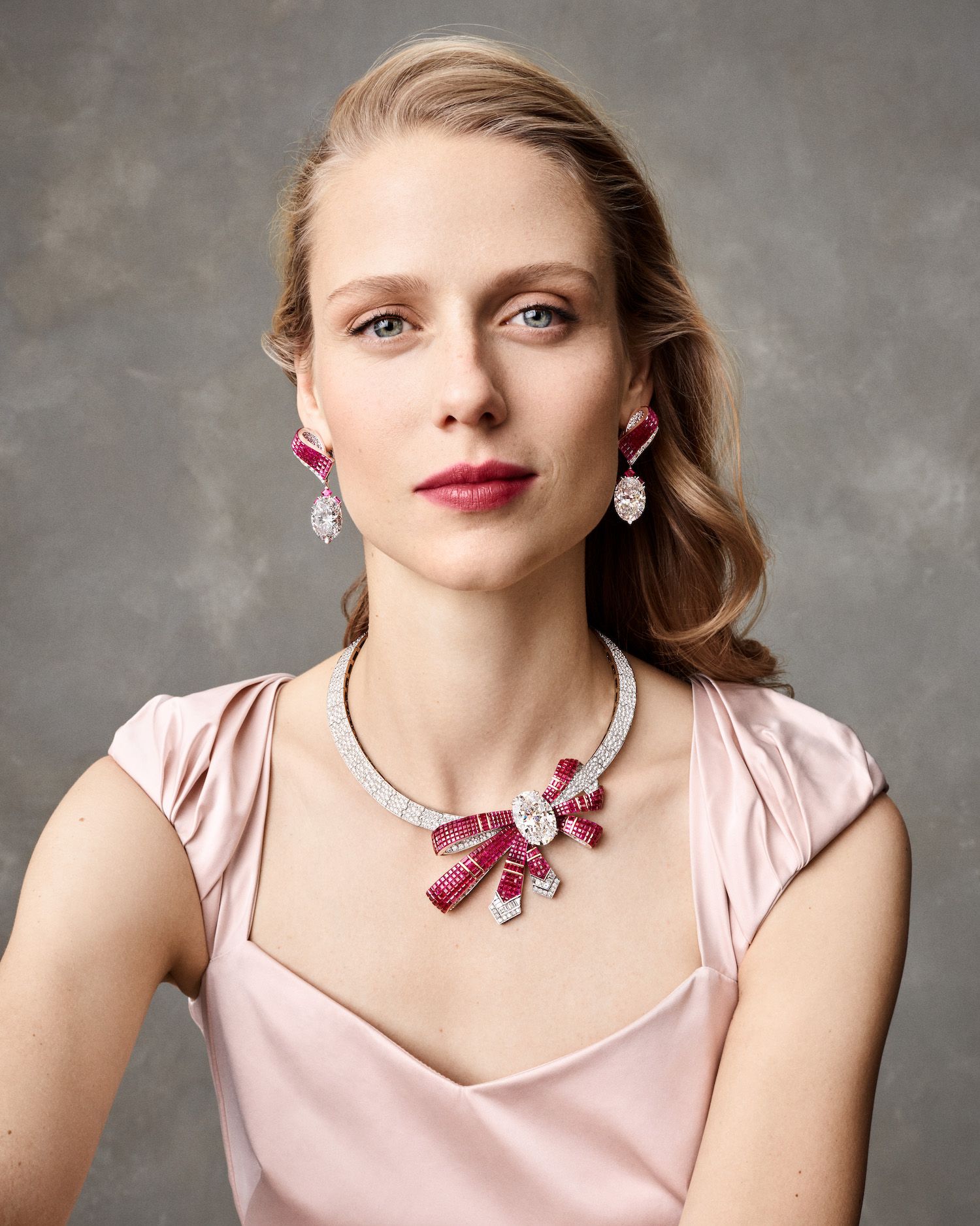De Beers has unveiled its latest high jewellery ()
