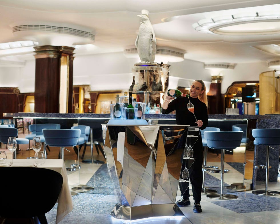 iceberg lounge at park row