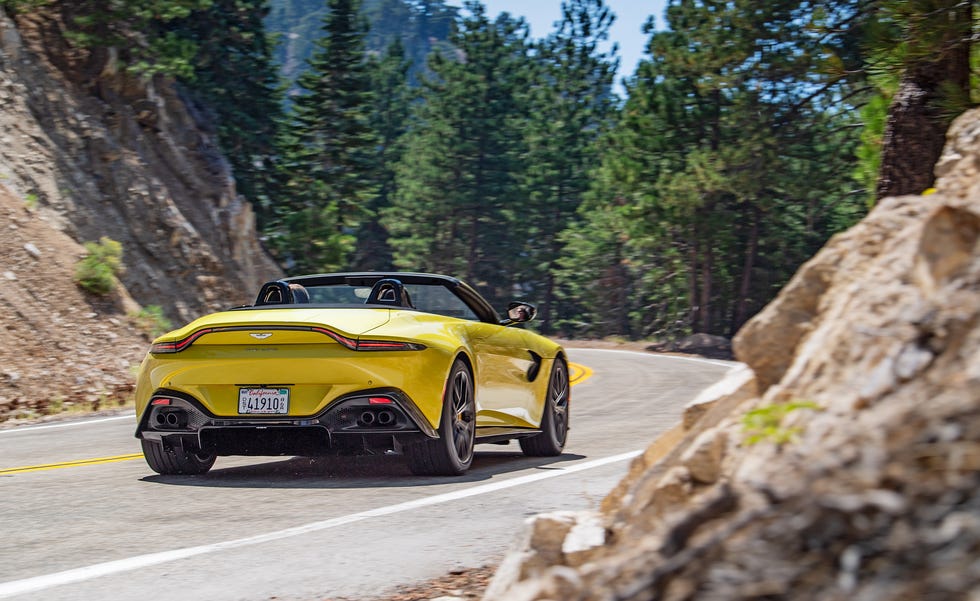 2021 aston martin vantage roadster rear