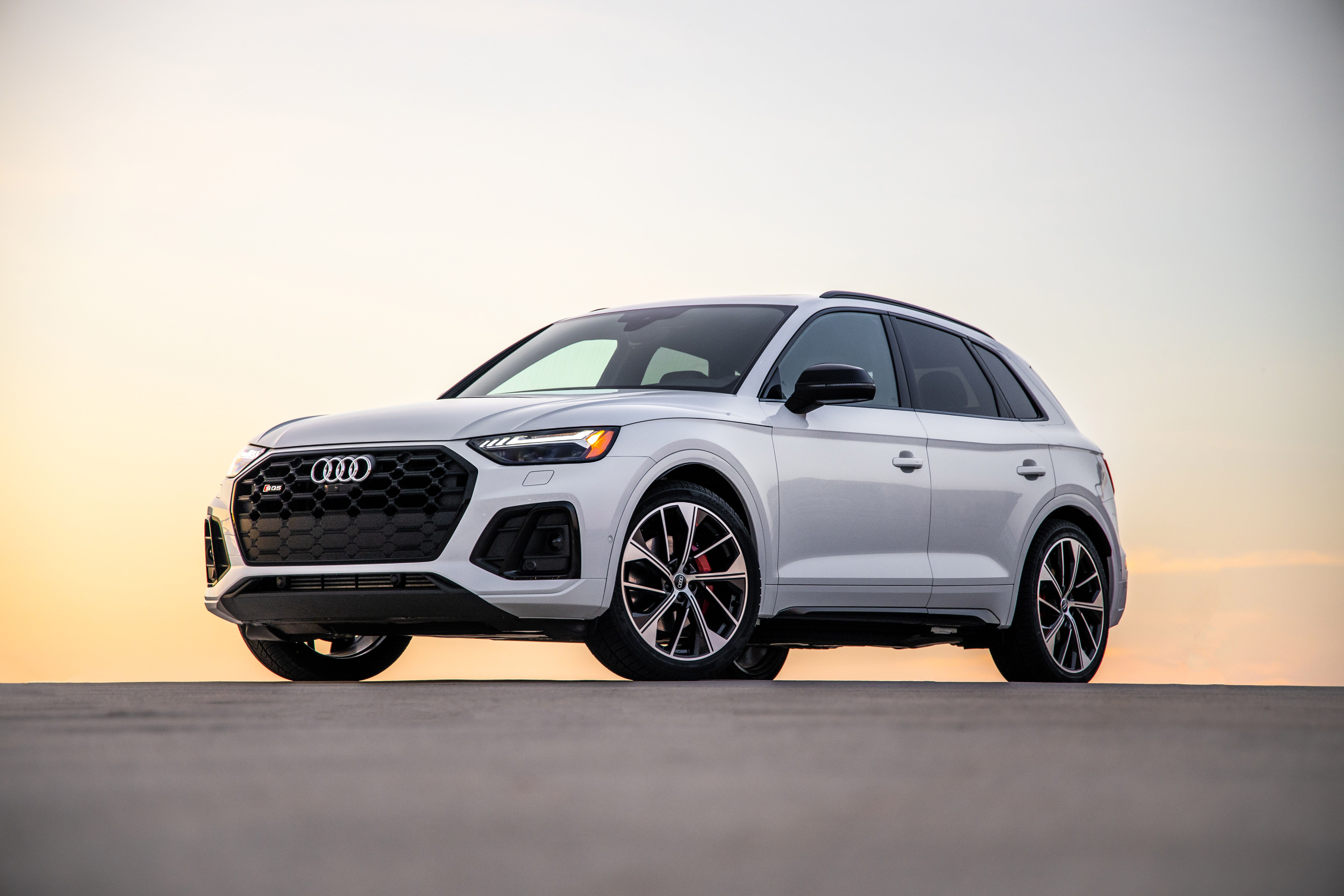 2021 Audi SQ5 // THIS is the Q5 on Steroids! (and Refreshed for 2021) 