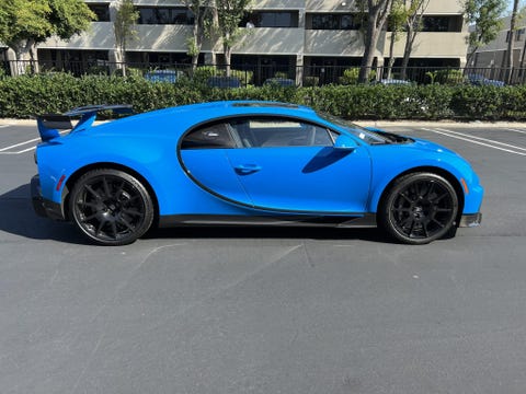 2021 bugatti chiron pur sport