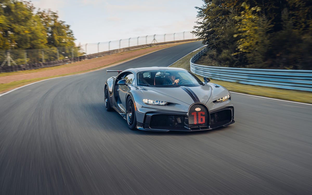 Bugatti Chiron Pur Sport hypercar