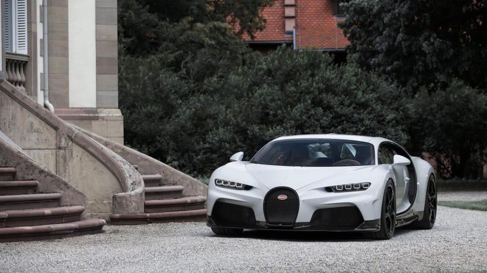 2021 Bugatti Chiron Supersport 2024 Zenvo Aurora vs Bugatti Chiron Super Sport