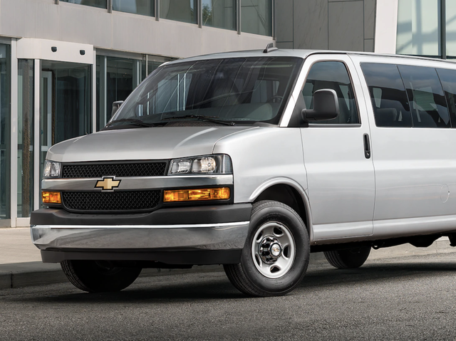 2021 chevrolet express front