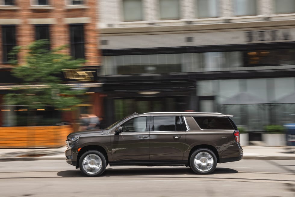 View Photos of the 2021 Chevrolet Suburban Duramax