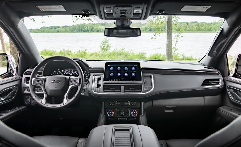 2023 chevrolet suburban interior