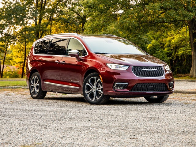 2023 chrysler pacifica awd