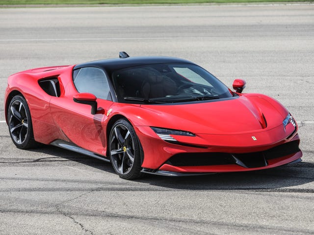 2021 ferrari sf90 stradale front