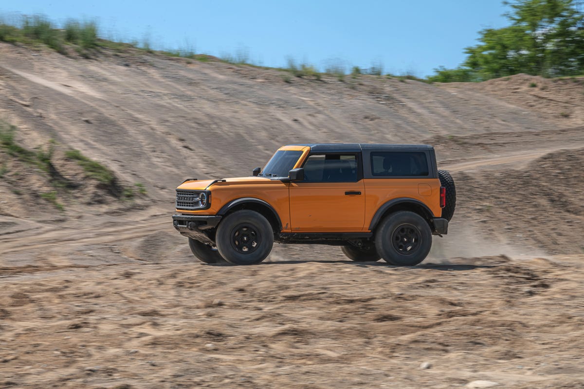 View Photos of the 2021 Ford Bronco