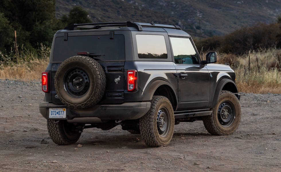 2021 ford bronco 23l black diamond