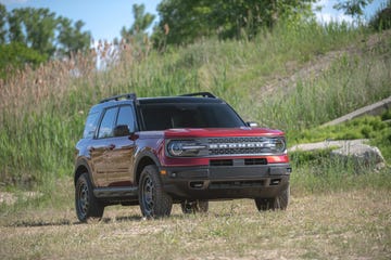 Here's How to Remove the 2021 Ford Bronco's Doors and Roof