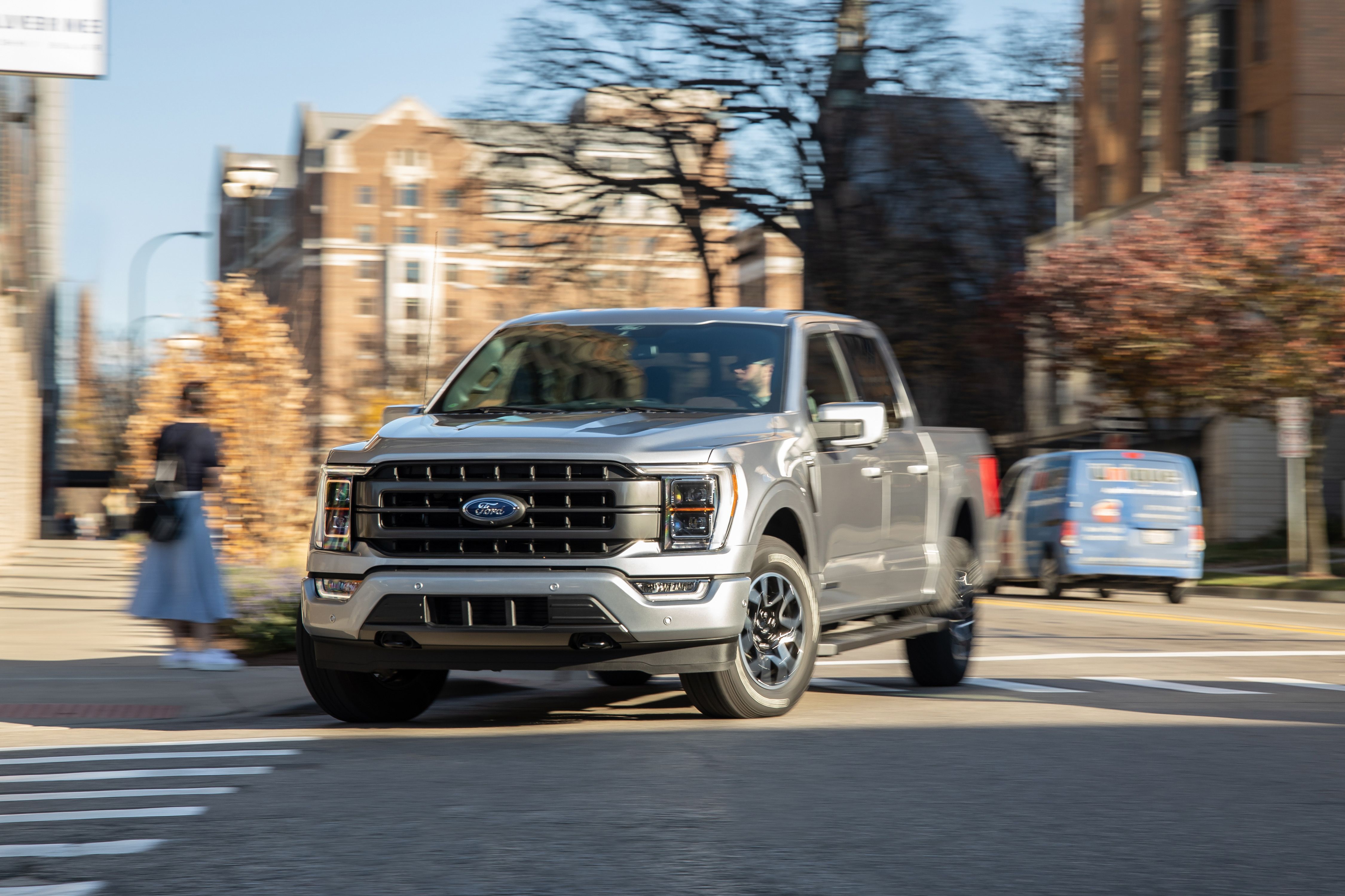 Ford F-150 gets a fancy new tailgate and more standard tech