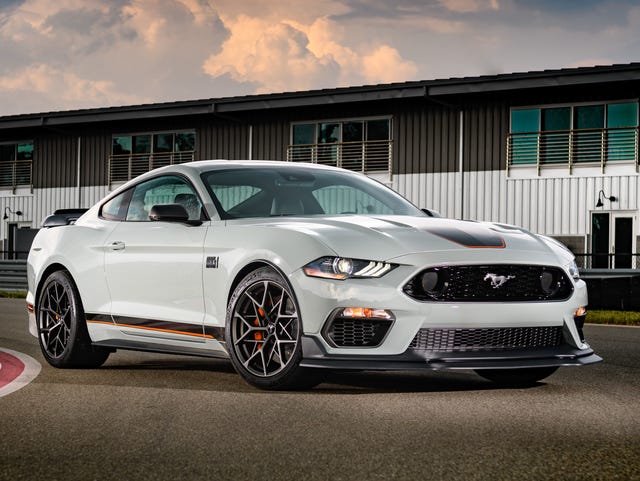 2021 ford mustang mach 1 front