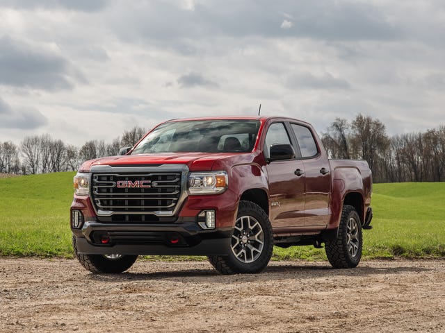 2022 gmc canyon at4 front