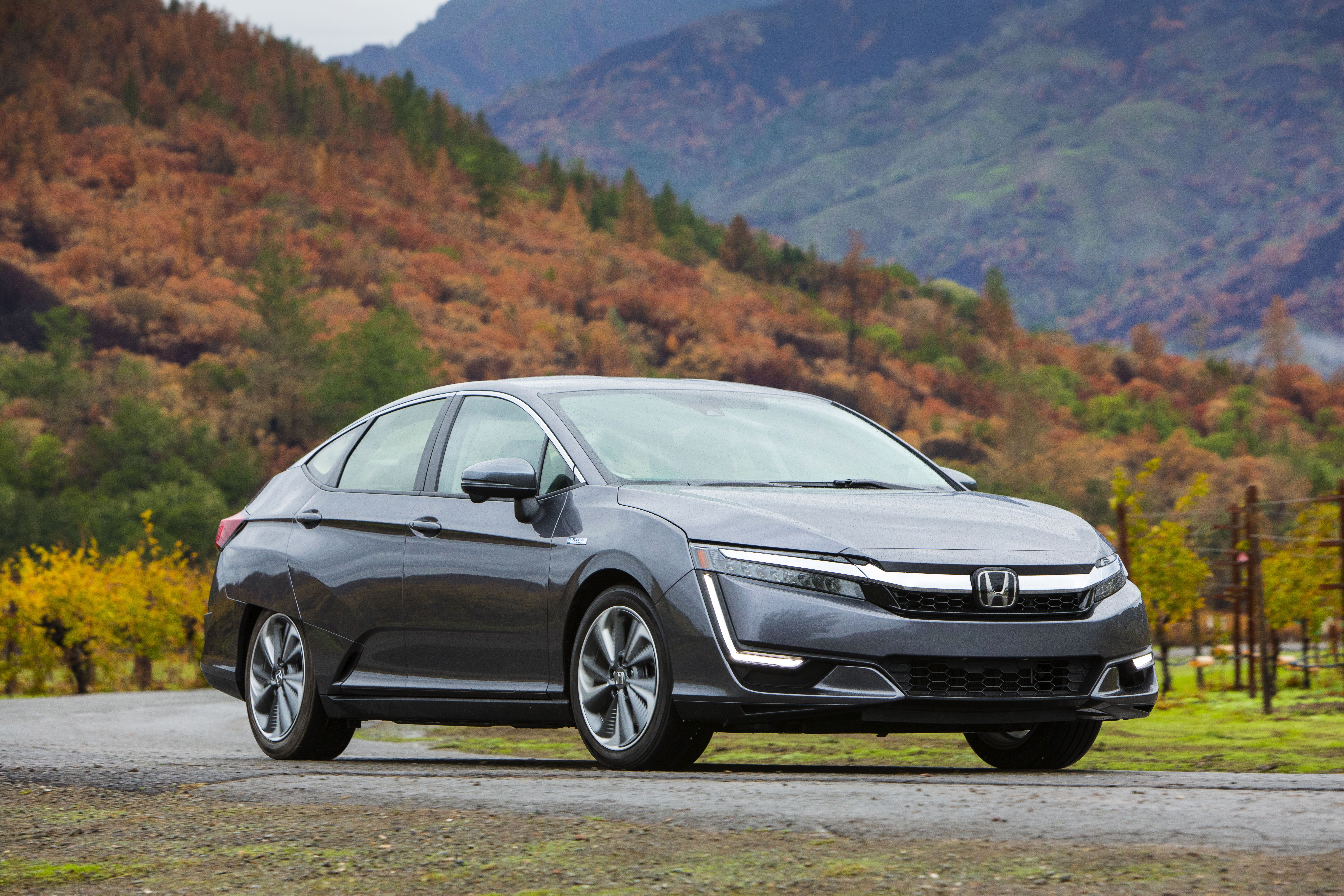 21 Honda Clarity Review Pricing And Specs