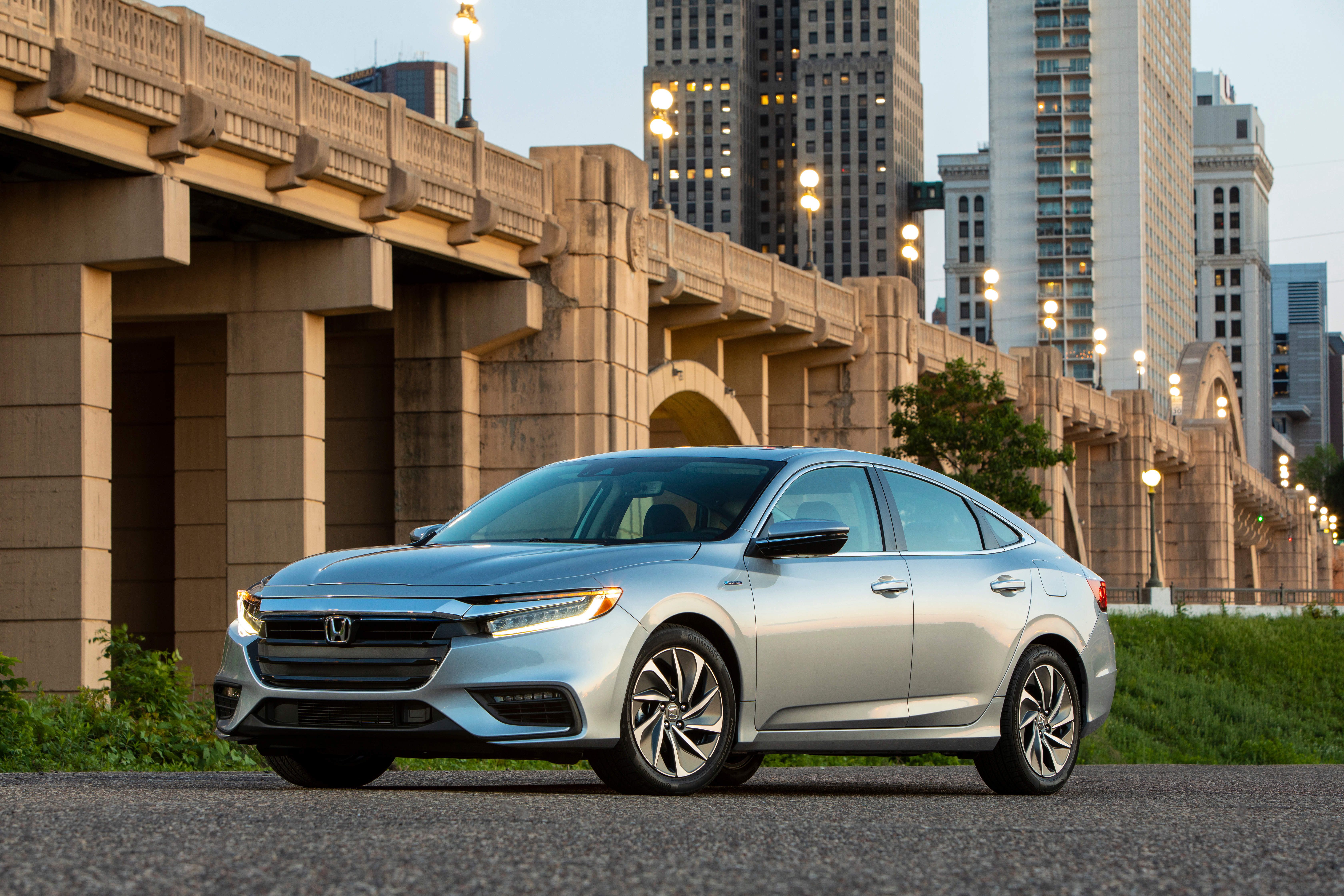 22 Honda Insight Review Pricing And Specs