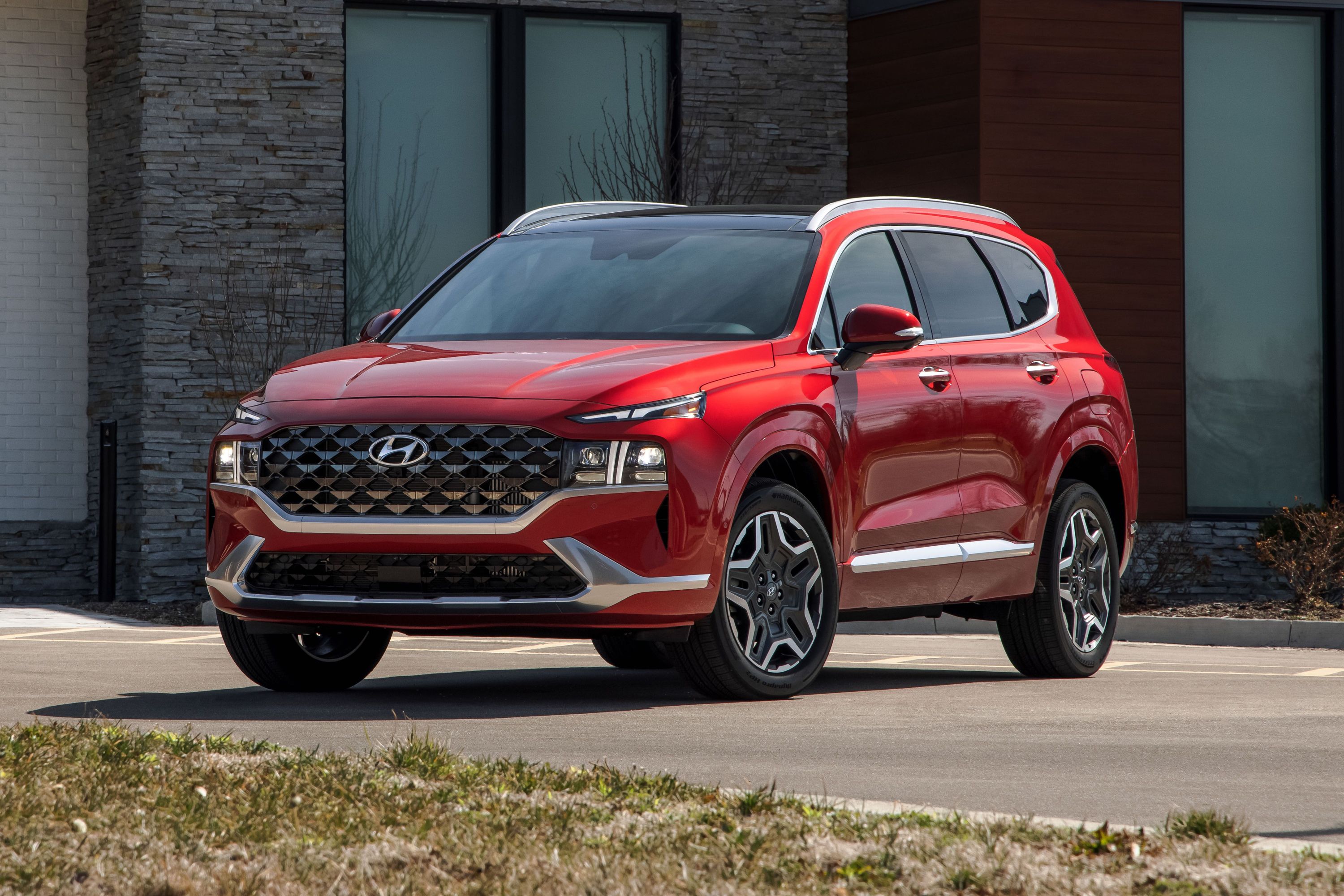 Hyundai santa fe on sale hybrid 2021 review