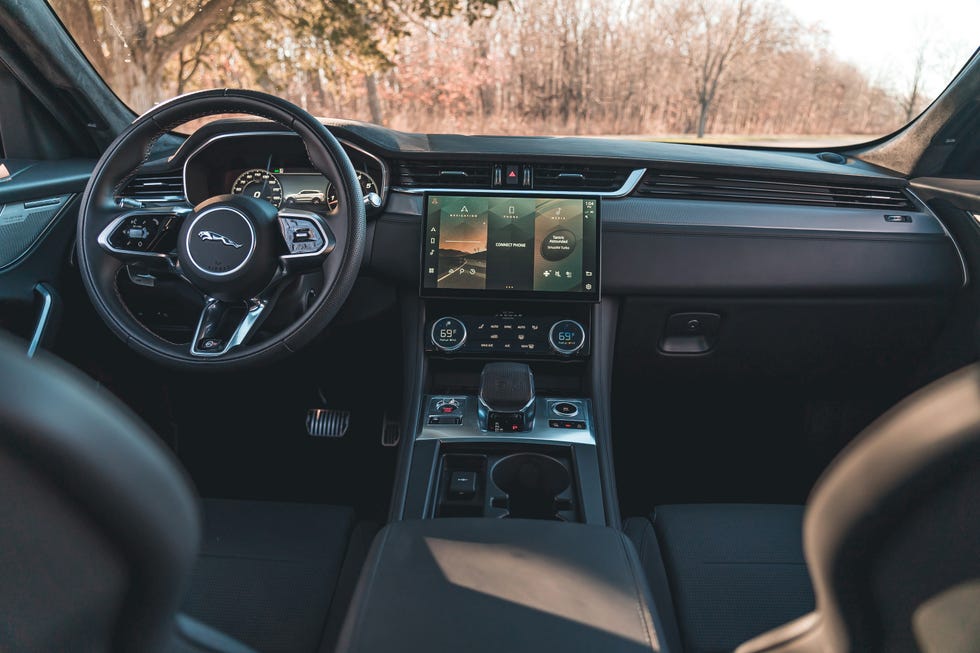 2024 jaguar fpace svr interior