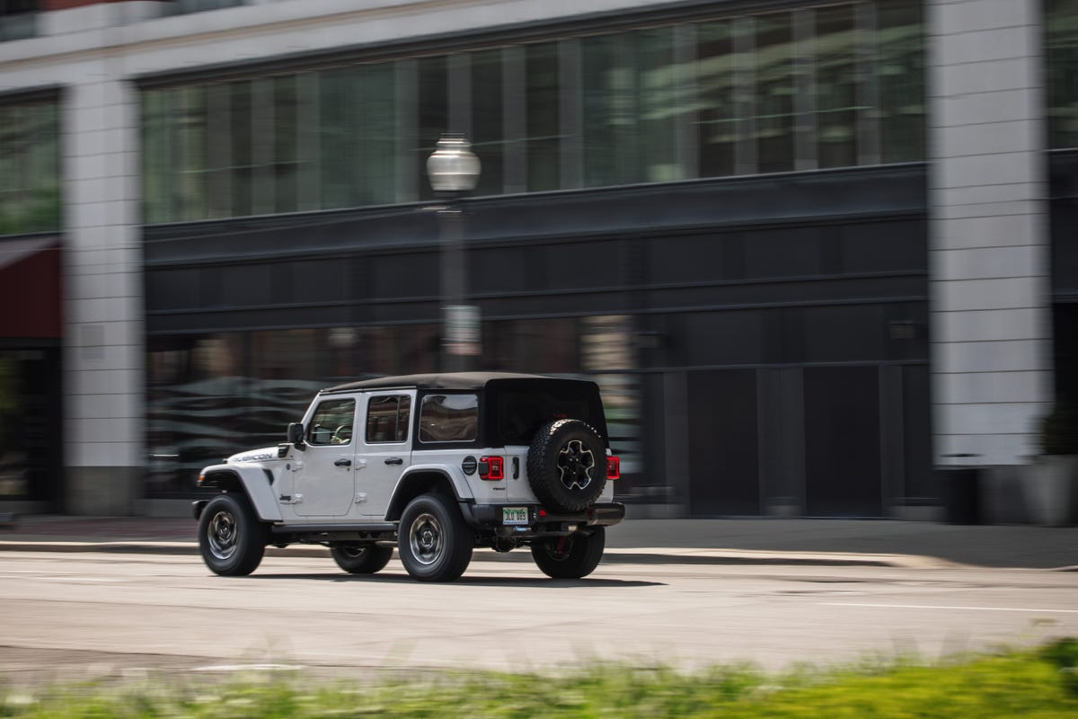 View Photos of the 2021 Jeep Wrangler Unlimited Rubicon 4xe