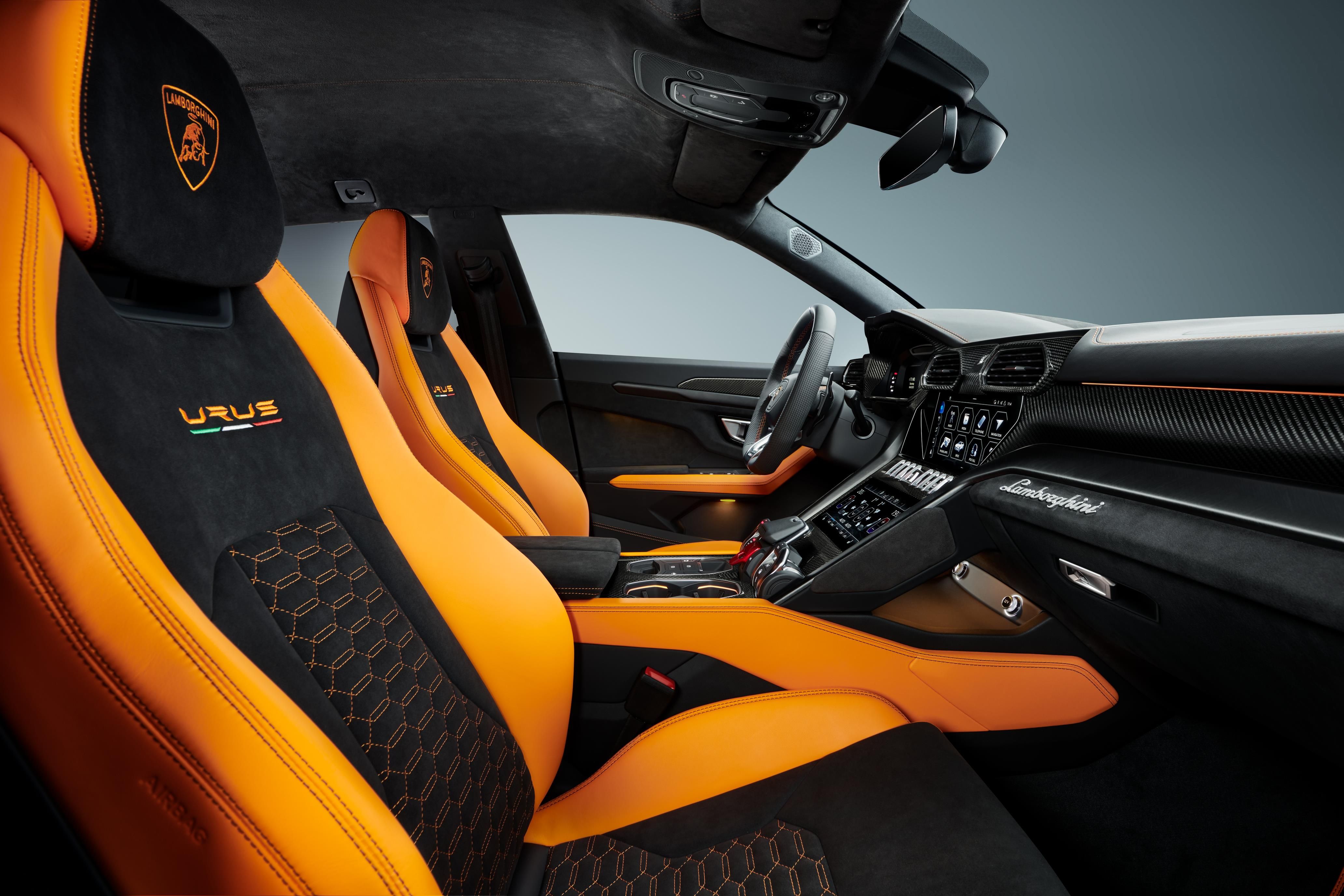 2022 Lamborghini Urus Review, Pricing, and Specs