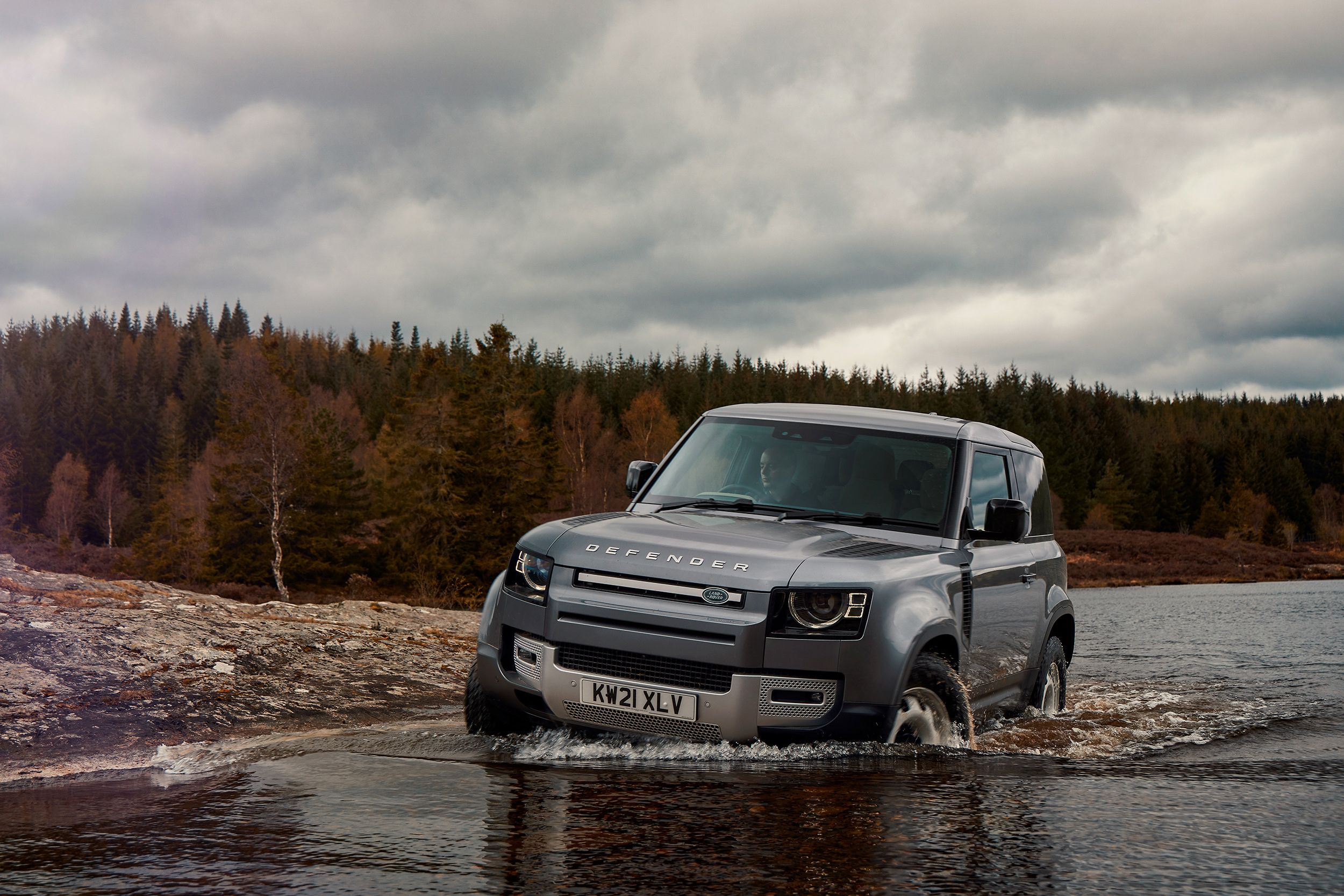 2021 Land Rover Defender 90 Channels the Defender's Roots