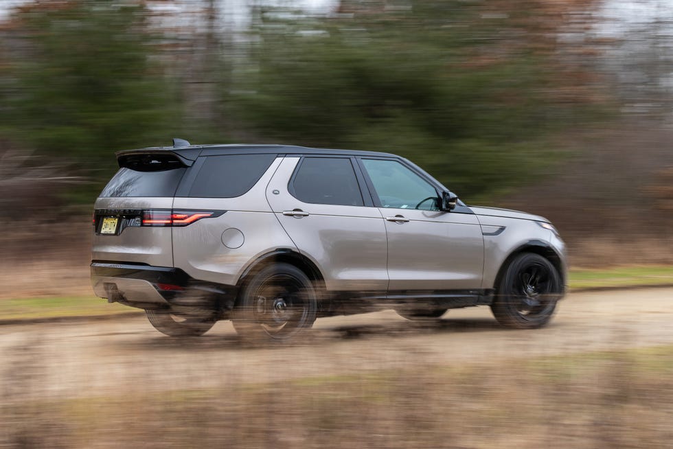 2025 Land Rover Discovery Review, Pricing, and Specs