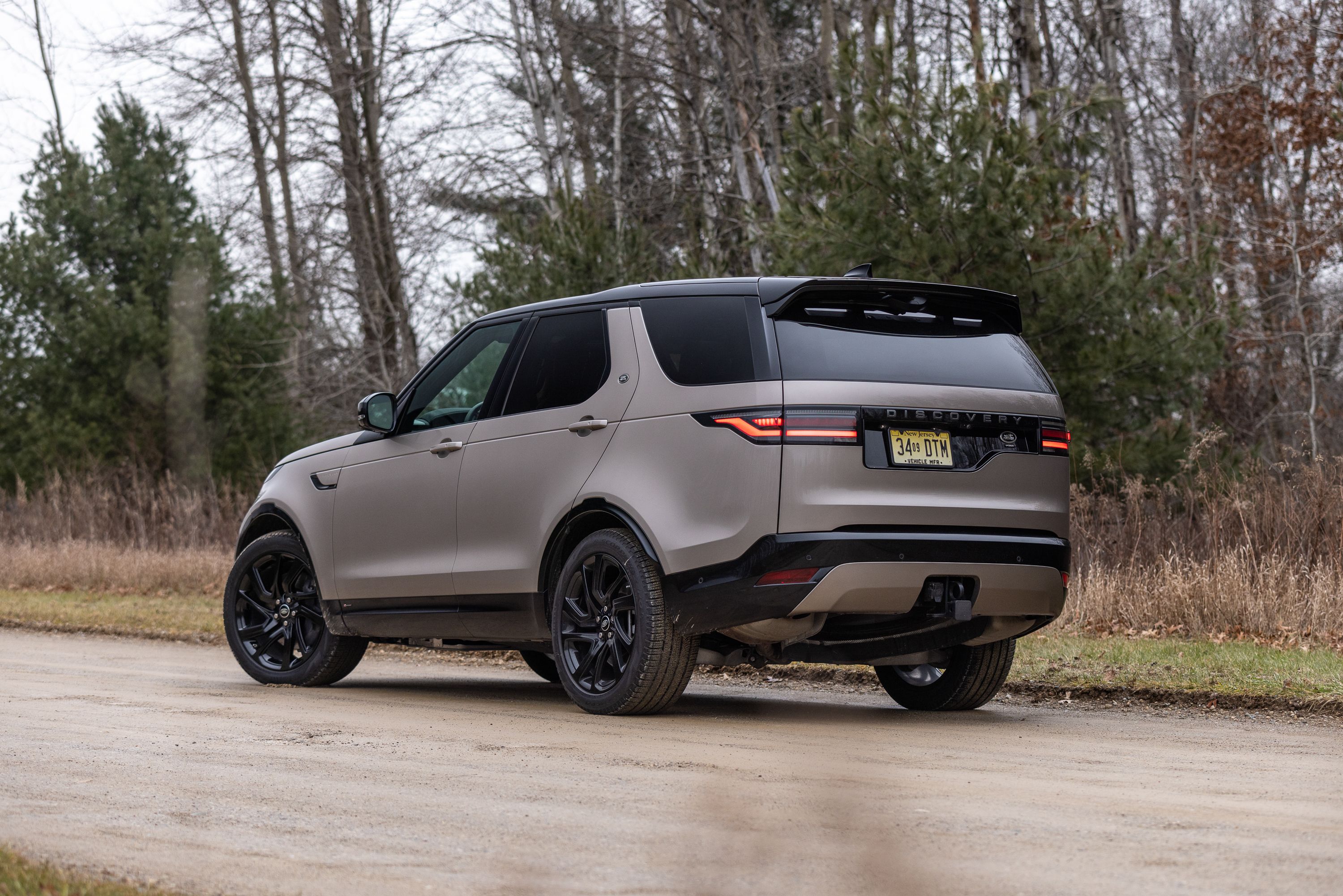 2024 Land Rover Discovery Review, Pricing, and Specs