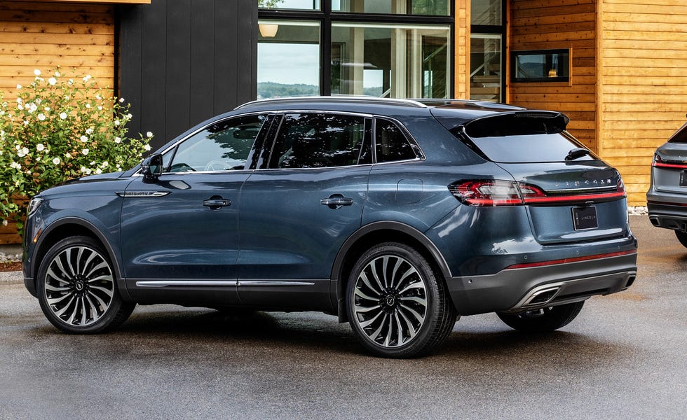 2023 lincoln nautilus parked near a house