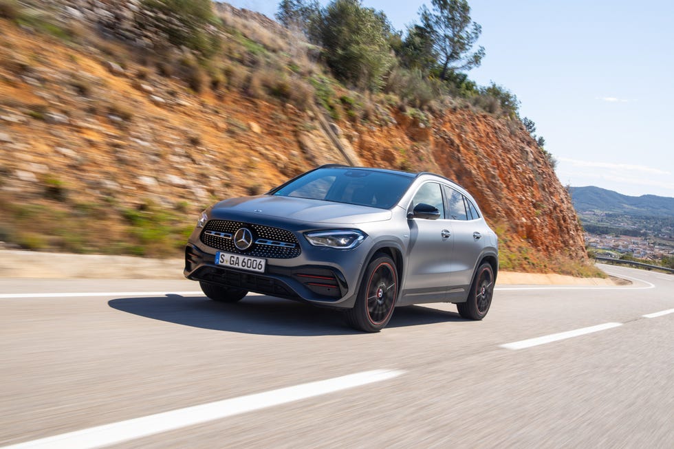 View Photos of the 2021 Mercedes-Benz GLA250