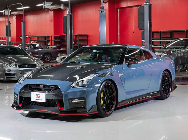 2021 nissan gtr nismo special edition front