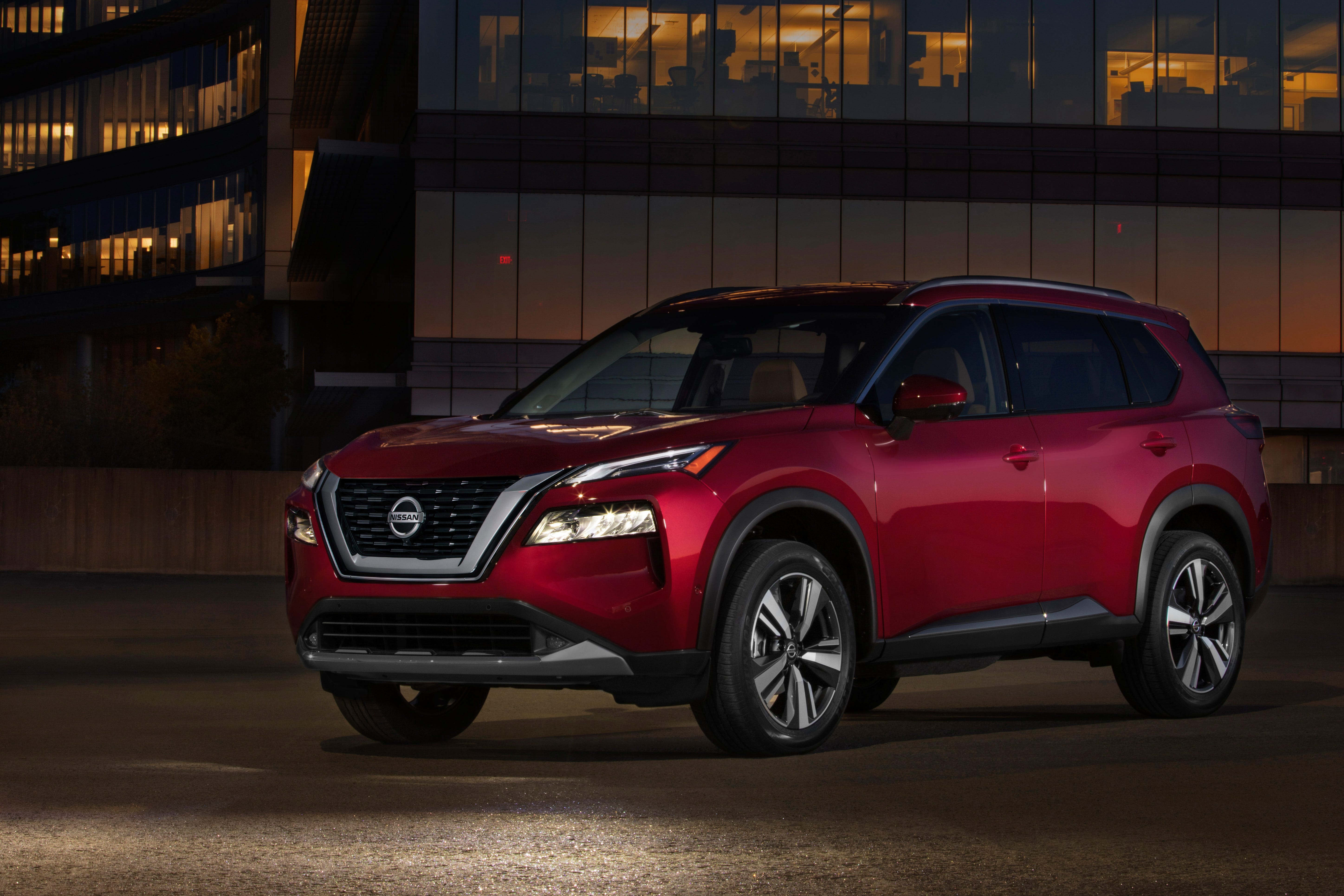 View Photos of the 2021 Nissan Rogue