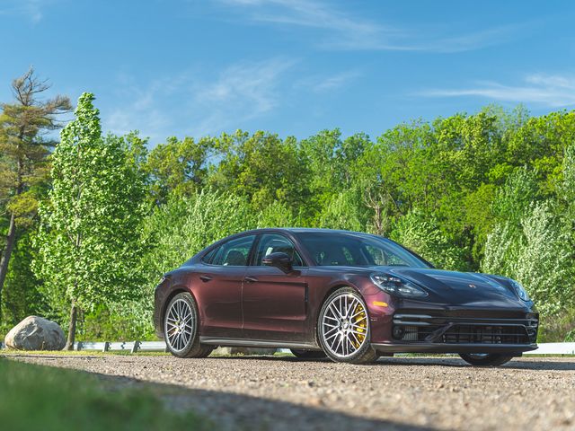 uafhængigt laver mad Rund ned 2022 Porsche Panamera Turbo Review, Pricing, and Specs