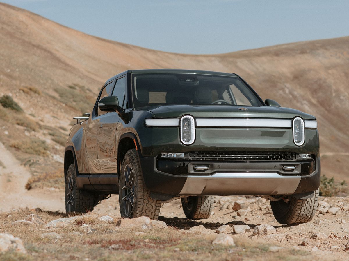 Comparing the Rivian R1T Max Pack and Large Pack: Factors to Consider Before Deciding