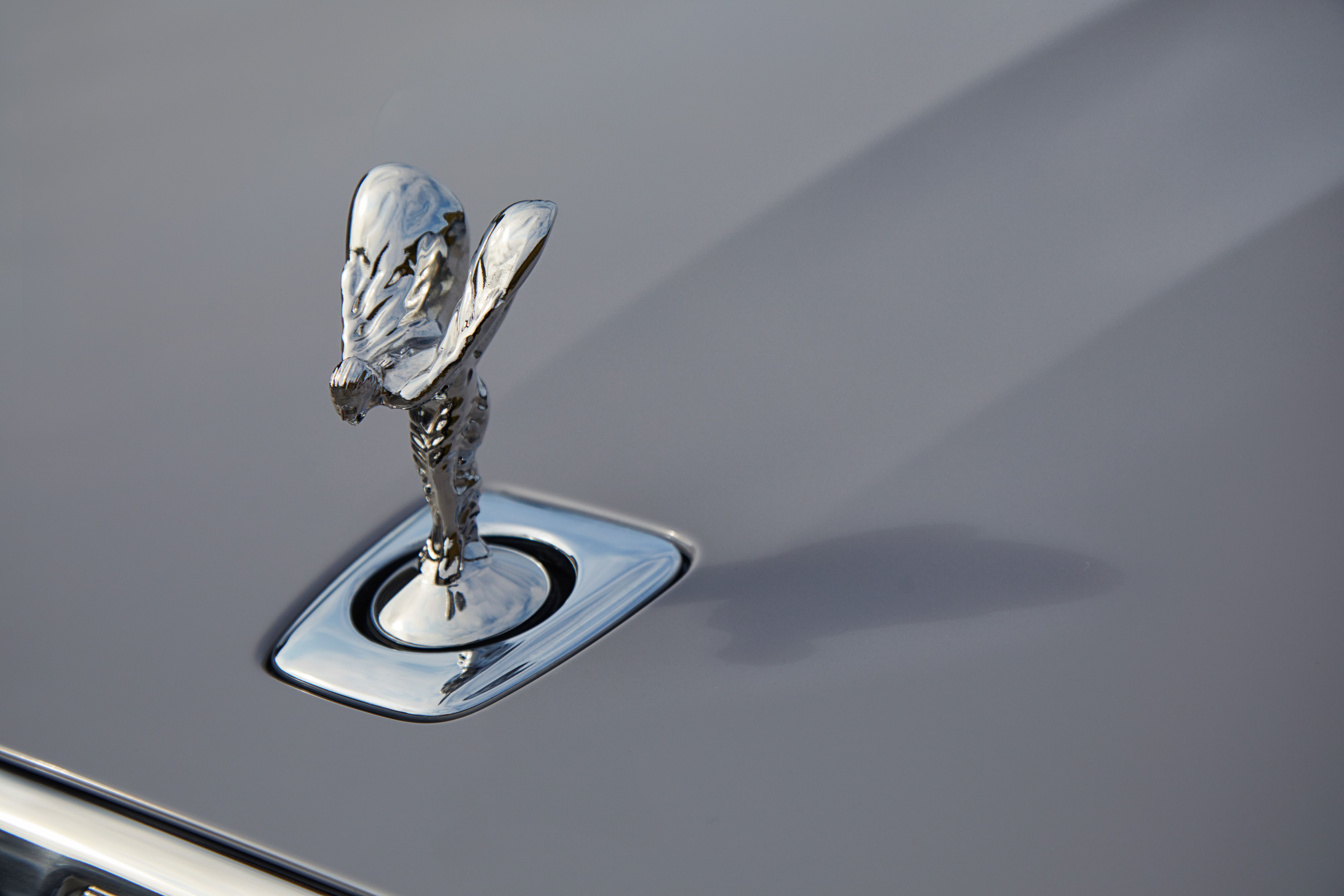 2021 Rolls-Royce Ghost Drive: a Lesson in Opulence and Worthiness