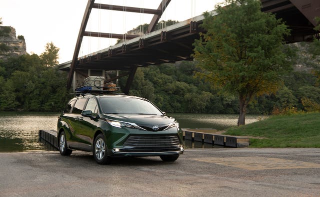 2021 Toyota Sienna Goes All Green