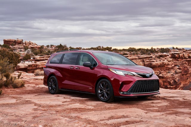 Toyota sienna. Toyota Sienna 2021. Тойота Сиента 2021. Toyota Sienna 2020. Toyota минивэн Sienna 2021.