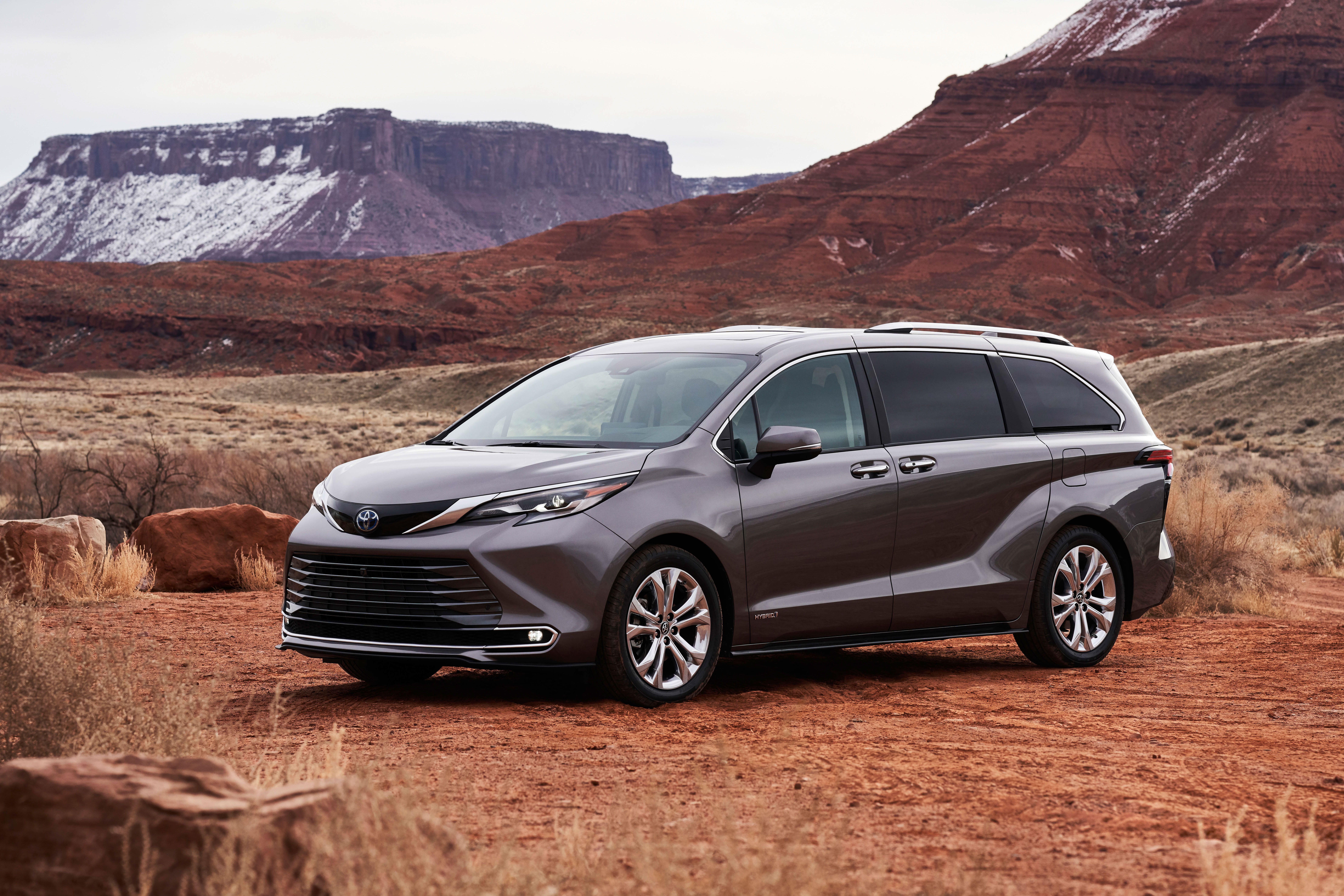 2021 Toyota Sienna Hybrid Review, Pricing, and Specs