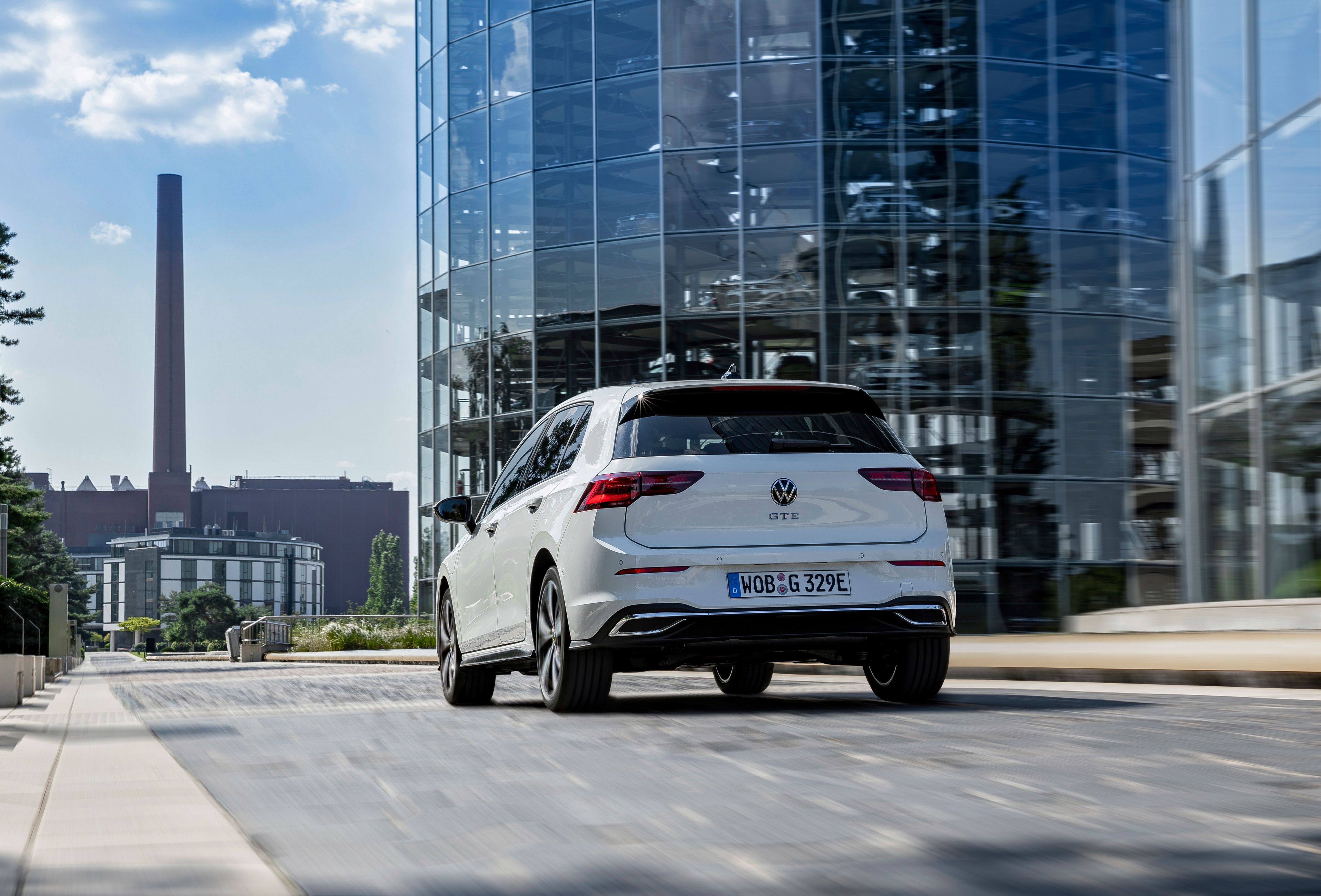 New VW Golf GTE: hybrid hatch breaks cover